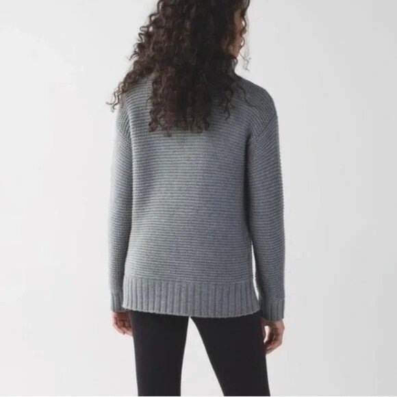 Lululemon Karma Kurmasana Knit Turtleneck Sweater Size 6 Merino Wool - Picture 11 of 11